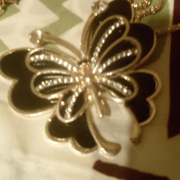 Black Butterfly necklace - Picture 5 of 5